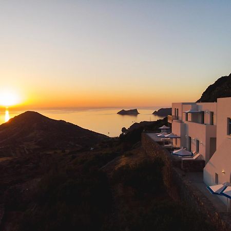 Odyssey Rock Milos Sunset Suites Plaka  Exterior foto