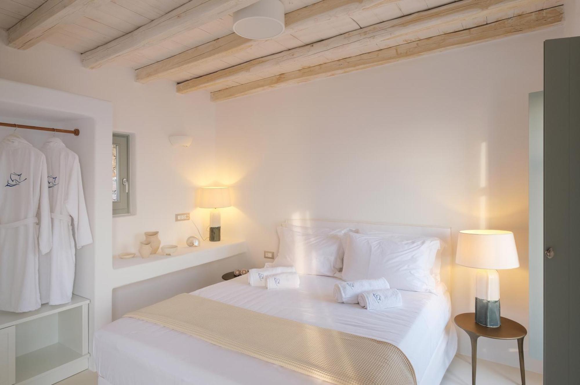 Odyssey Rock Milos Sunset Suites Plaka  Exterior foto