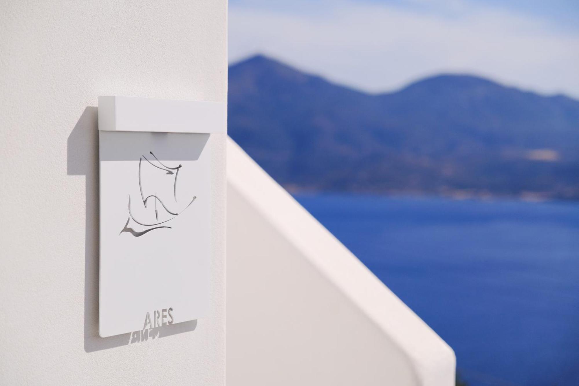 Odyssey Rock Milos Sunset Suites Plaka  Exterior foto