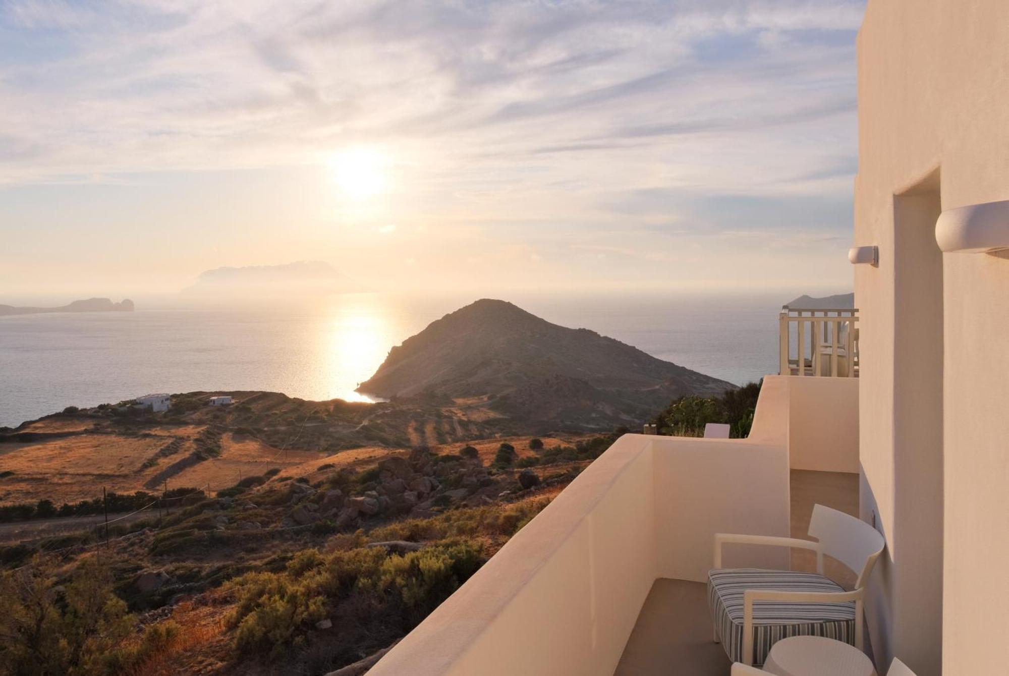 Odyssey Rock Milos Sunset Suites Plaka  Zimmer foto